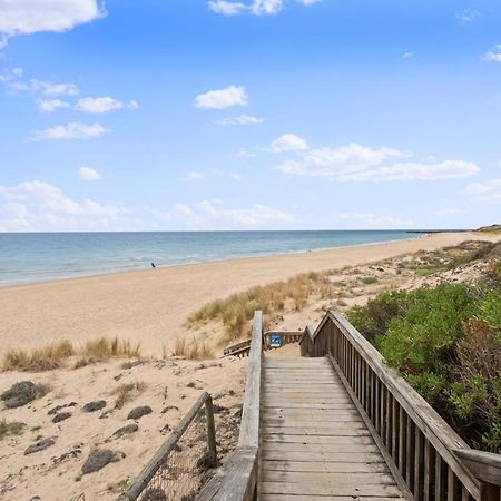 Beachside Escape On The Esplanade Christies Beach Εξωτερικό φωτογραφία