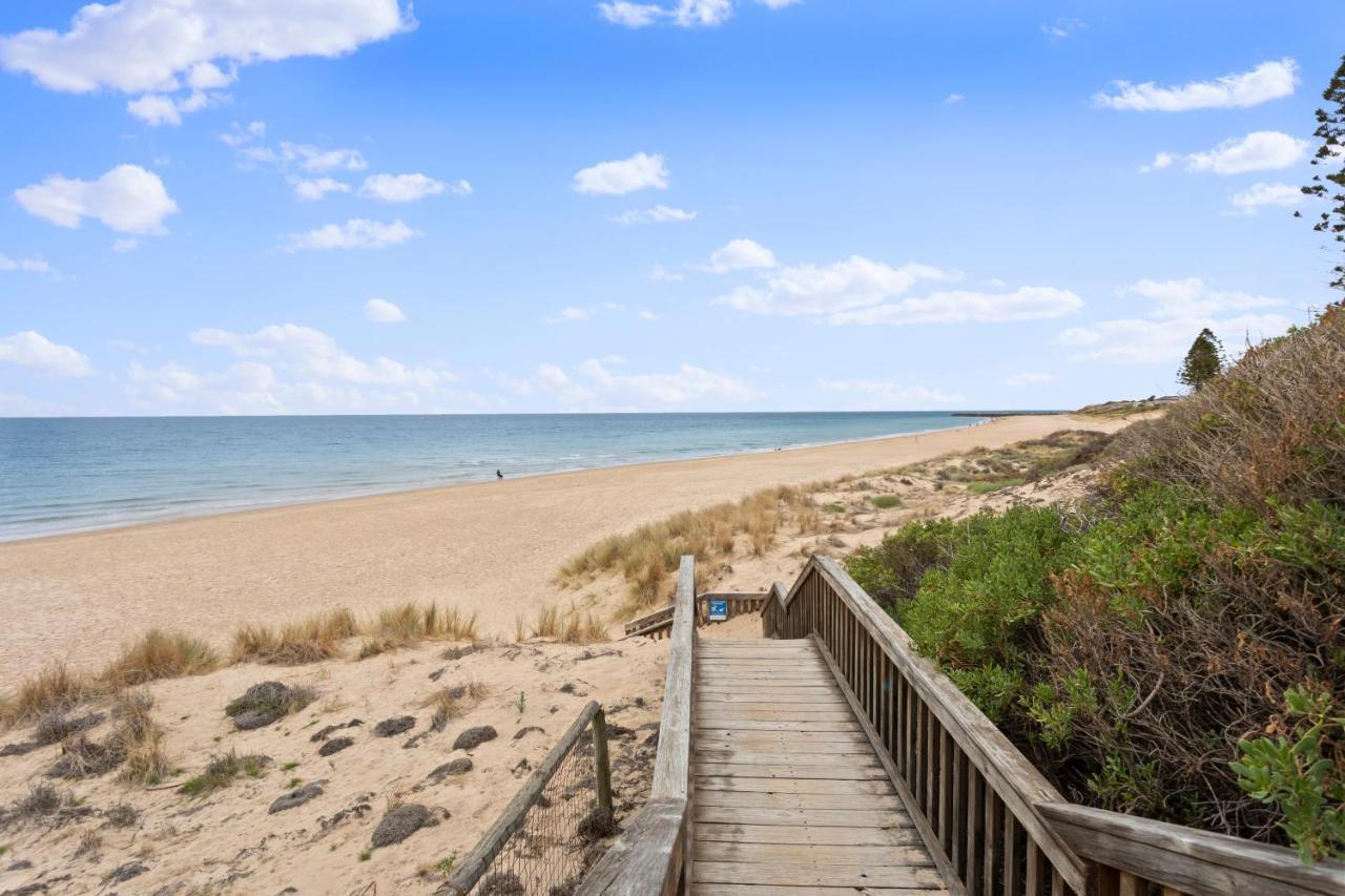 Beachside Escape On The Esplanade Christies Beach Εξωτερικό φωτογραφία